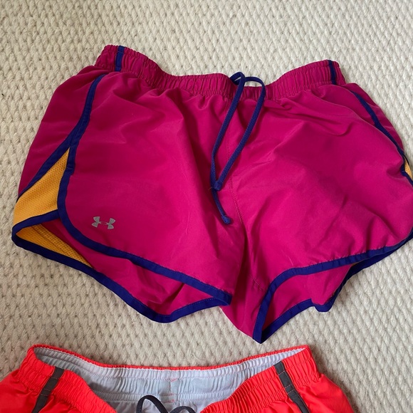 Workout shorts - Picture 2 of 4